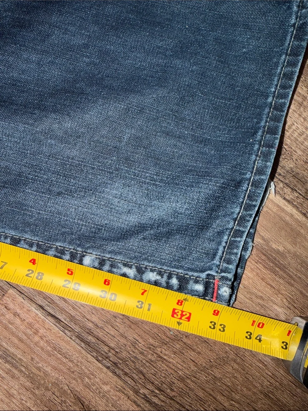 MENS TRUE RELIGION STRAIGHT JEANS DISTRESSED WITH RED STITCHING SIZE 38